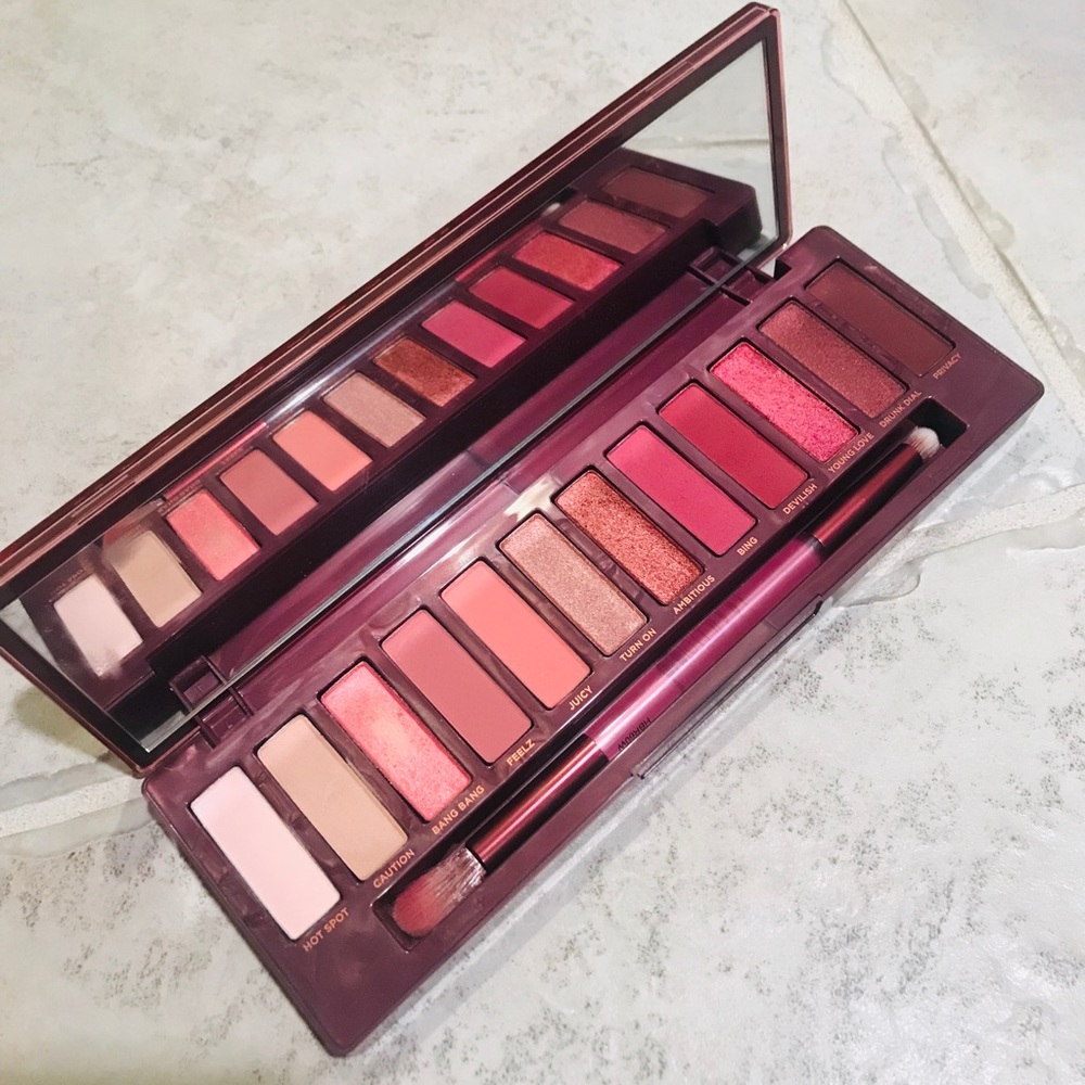 Urban Decay Naked Cherry palette 🍒